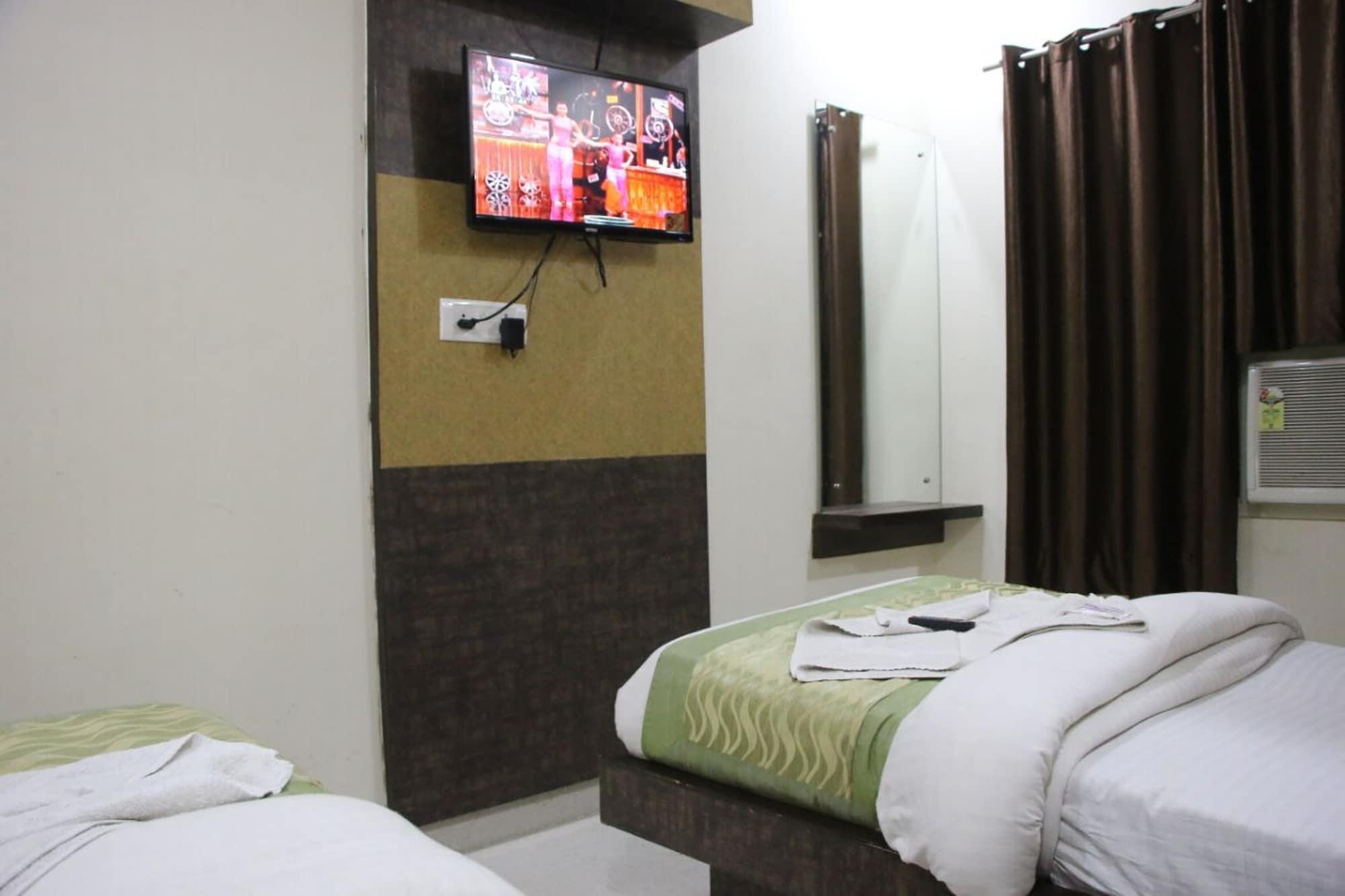 Hotel Stay House Ню Делхи Екстериор снимка
