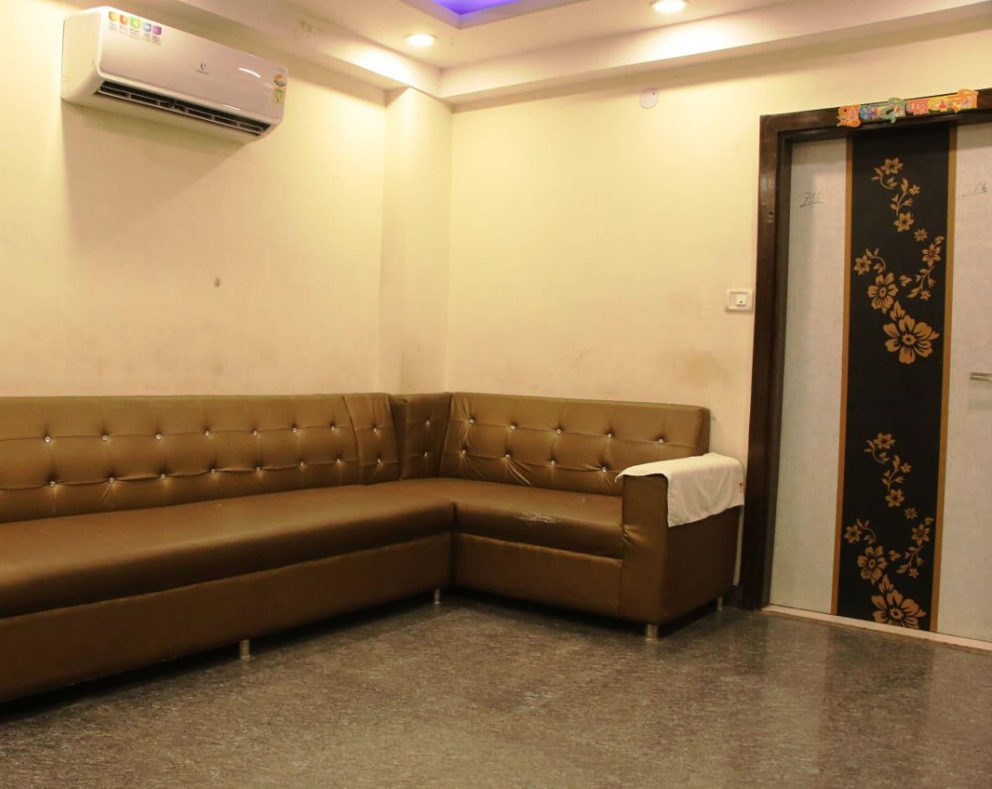 Hotel Stay House Ню Делхи Екстериор снимка