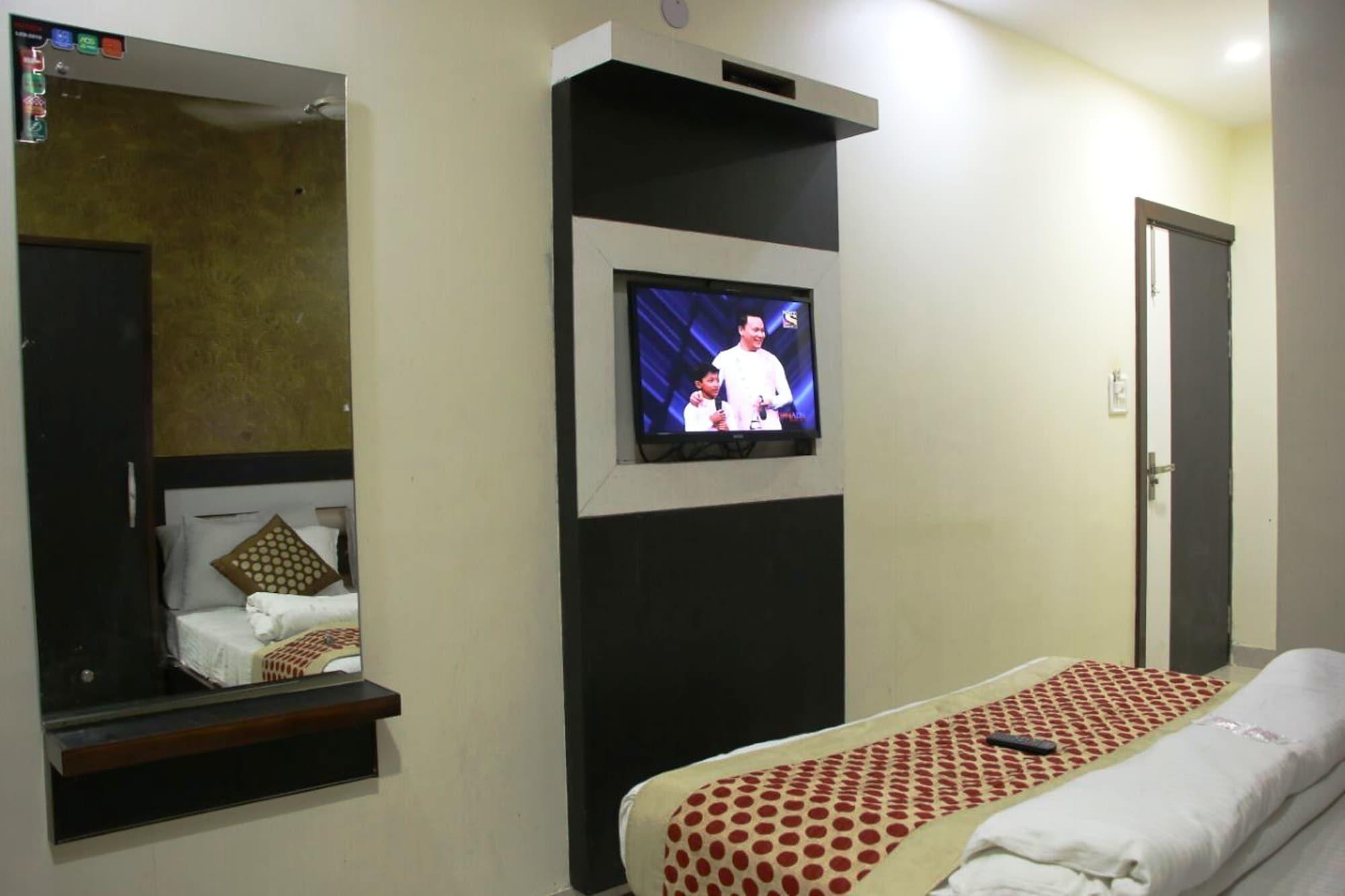 Hotel Stay House Ню Делхи Екстериор снимка