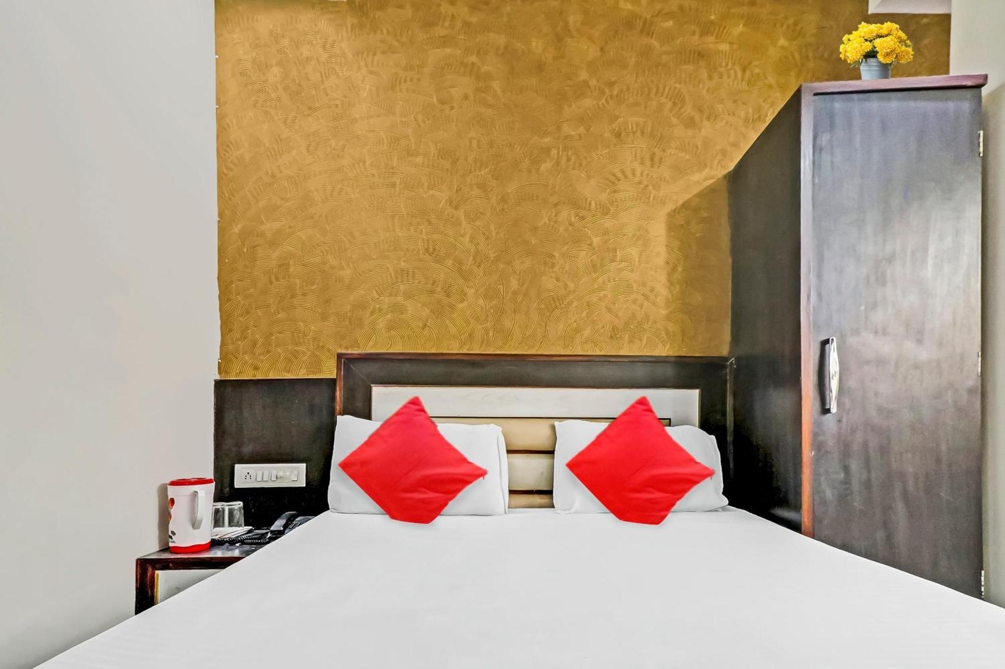 Hotel Stay House Ню Делхи Екстериор снимка