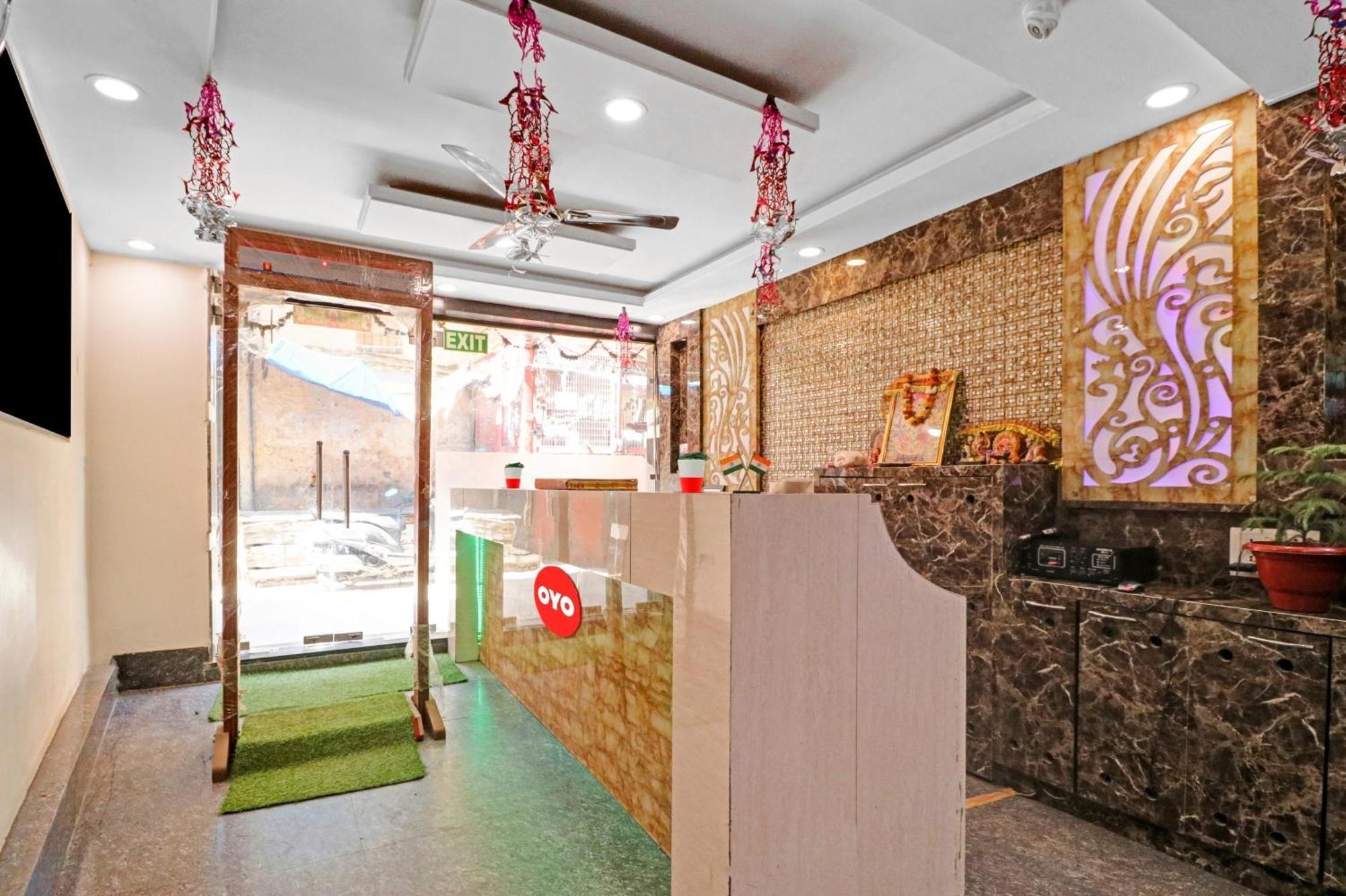 Hotel Stay House Ню Делхи Екстериор снимка