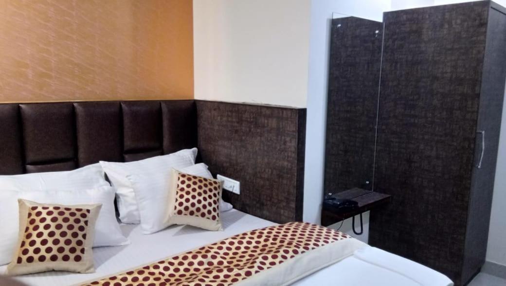 Hotel Stay House Ню Делхи Екстериор снимка