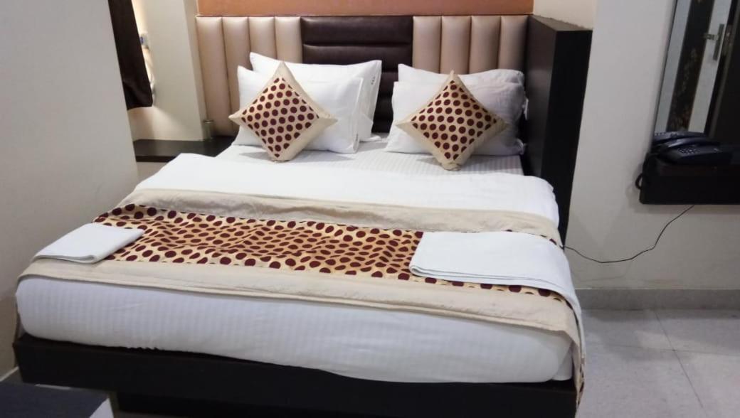 Hotel Stay House Ню Делхи Екстериор снимка